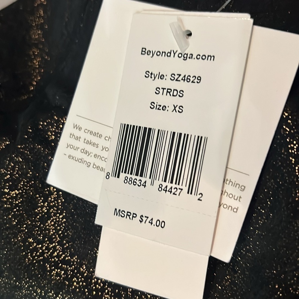 Beyond Yoga SoftShine Wanderlust Cropped Asymmetrical Bra Top Size X-Small NWT - Picture 6 of 7